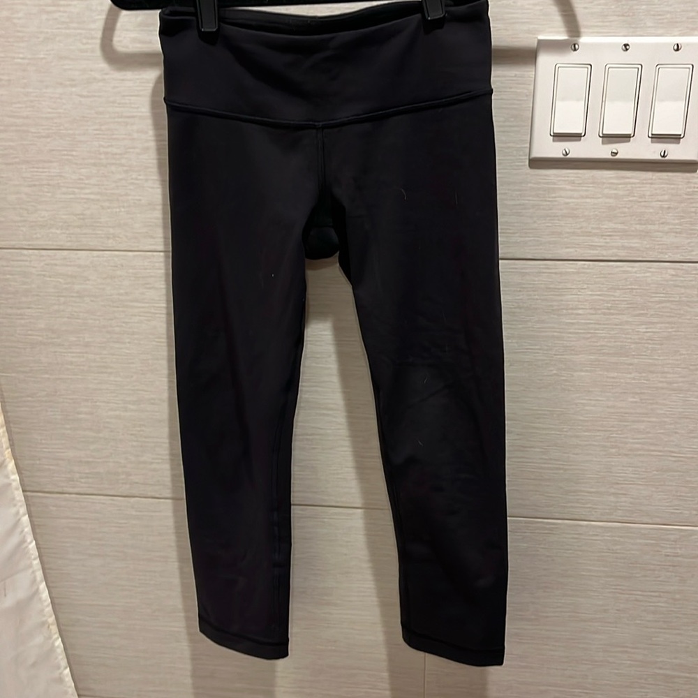 Lululemon cropped leggings size 4